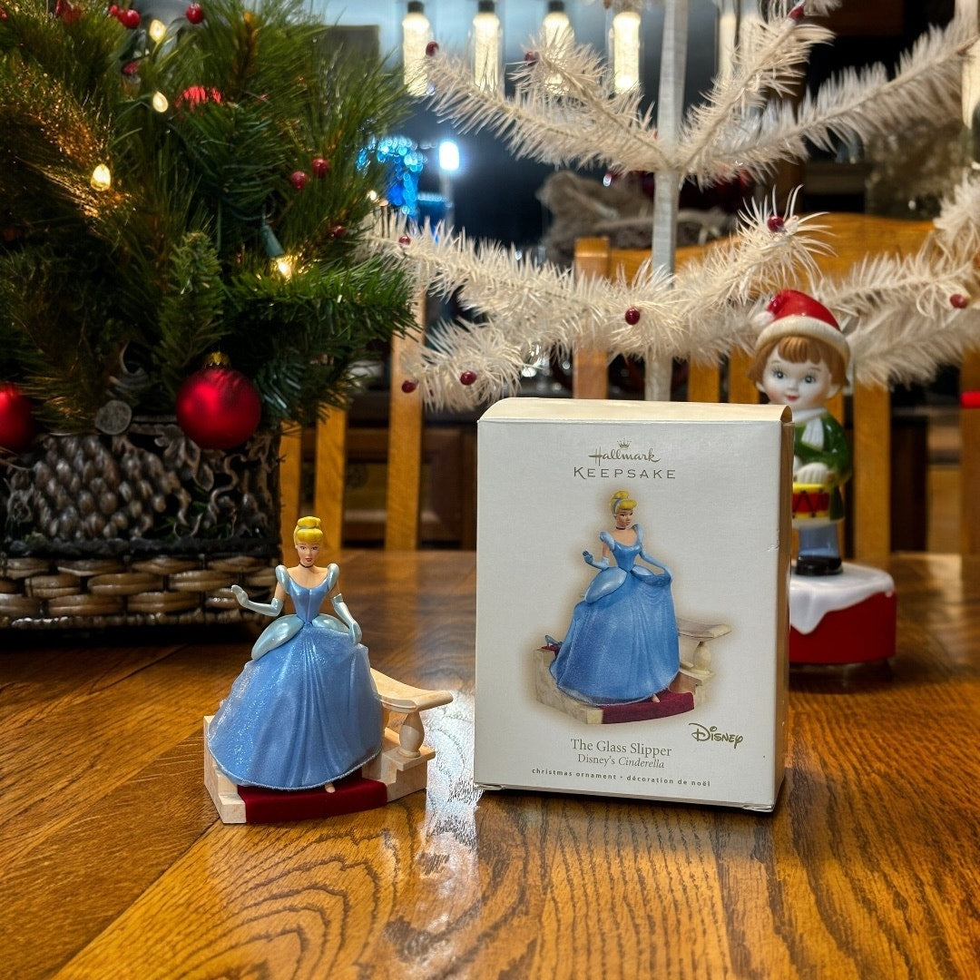 VTG Glass Slipper 2007 Hallmark Ornament