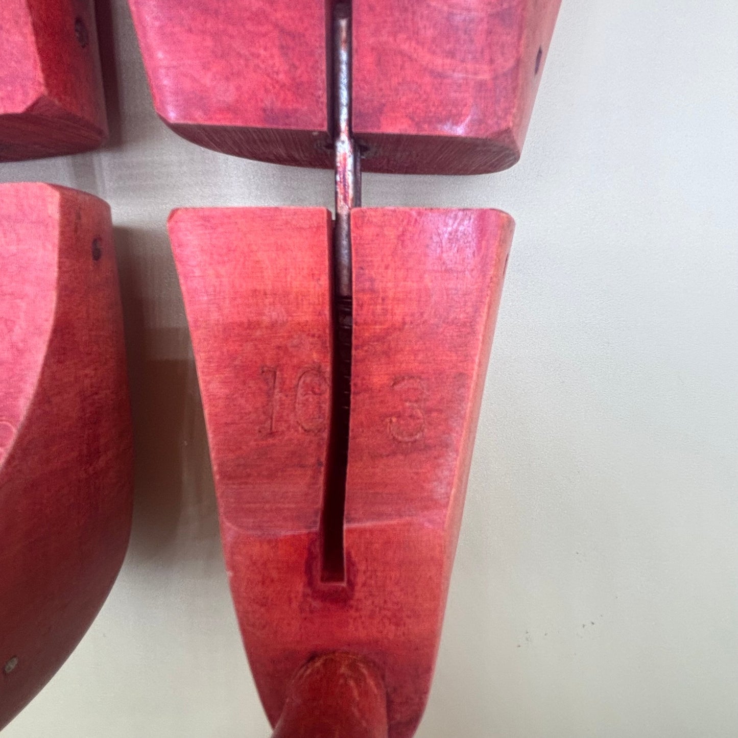 VTG Florsheim Solid Wood Shoe Tree Red Vented Size 10 3 - F Crown Logo