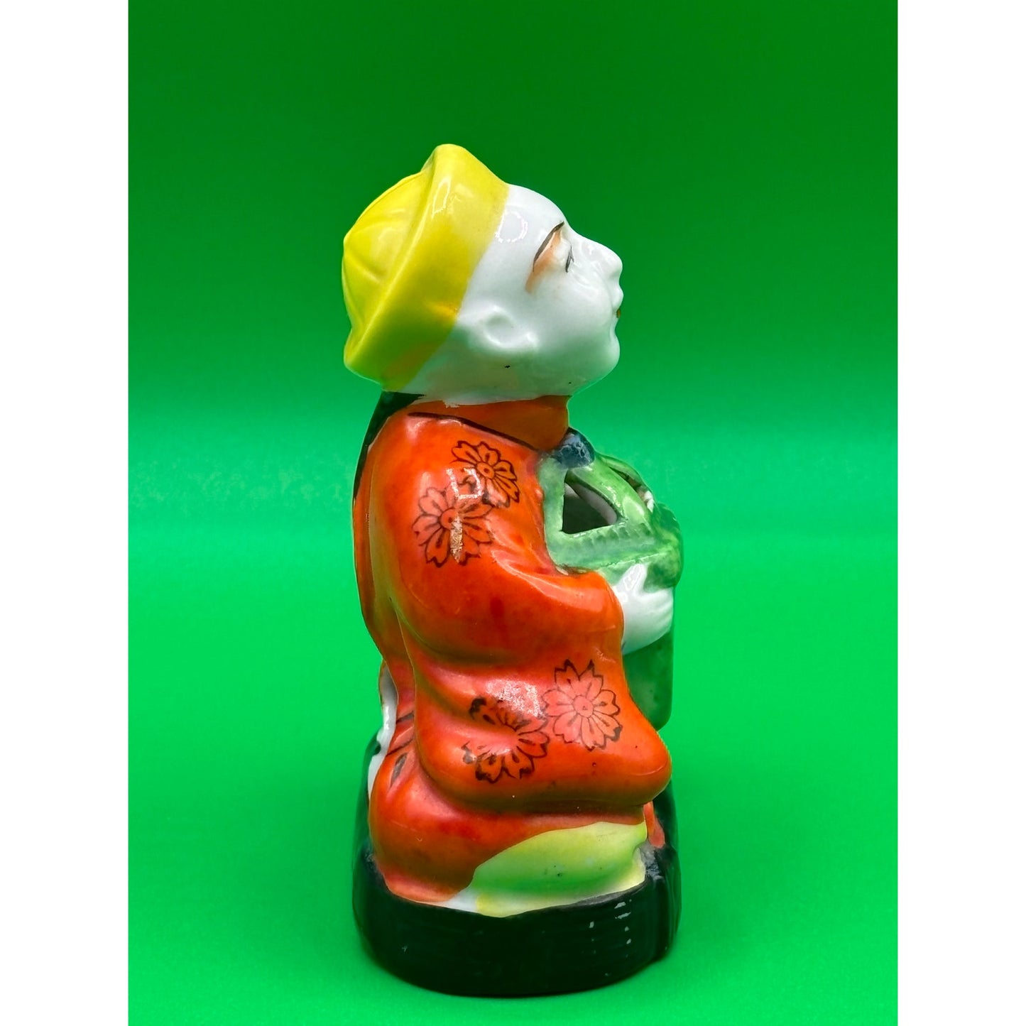 VTG Chinese Porcelain Incense Holder - Colorful Man with Green Basket - 3.25" Tall