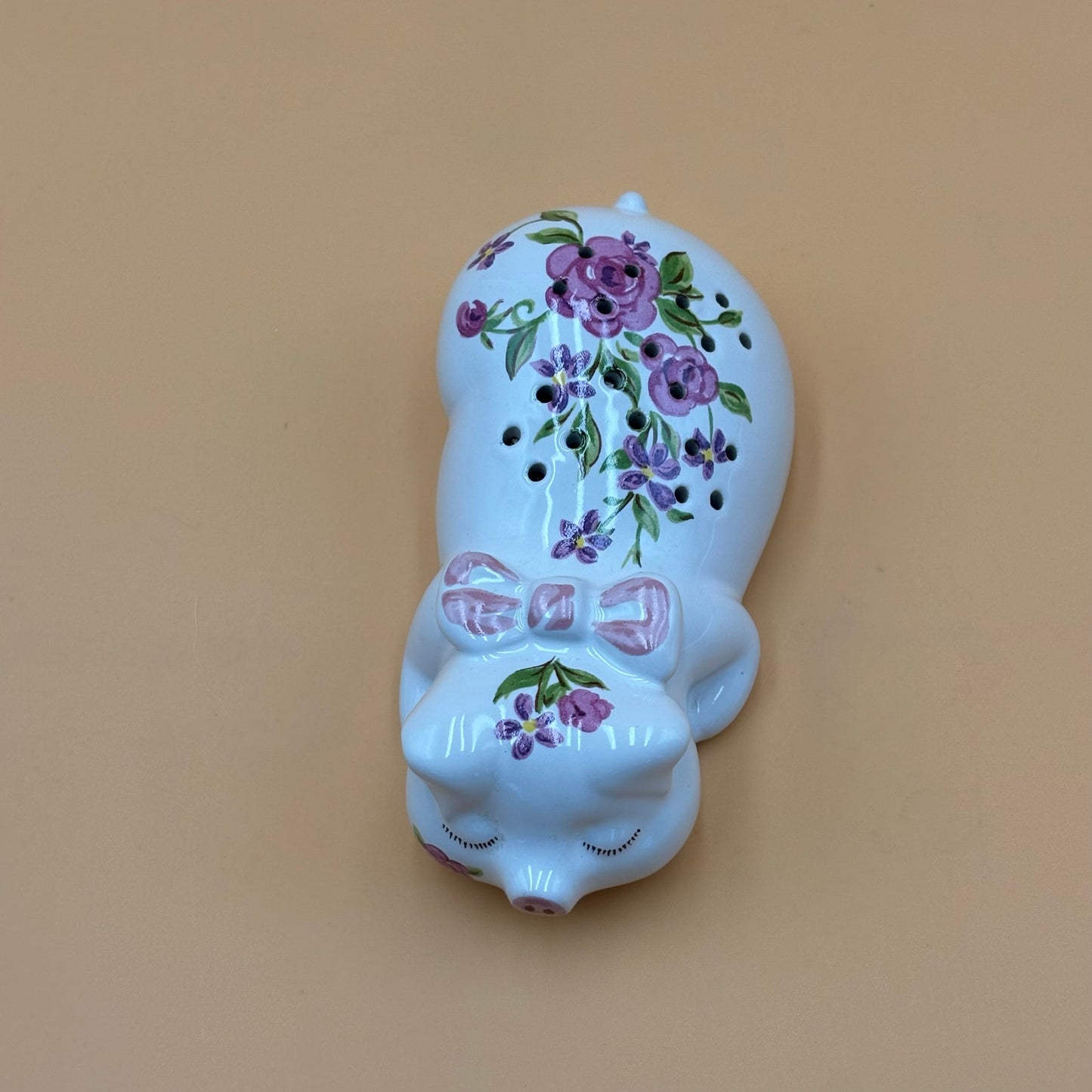 Vintage 1978 Avon Ceramic Pig Sachet β Floral Sleeping Pig with Bow, Made in Brazil