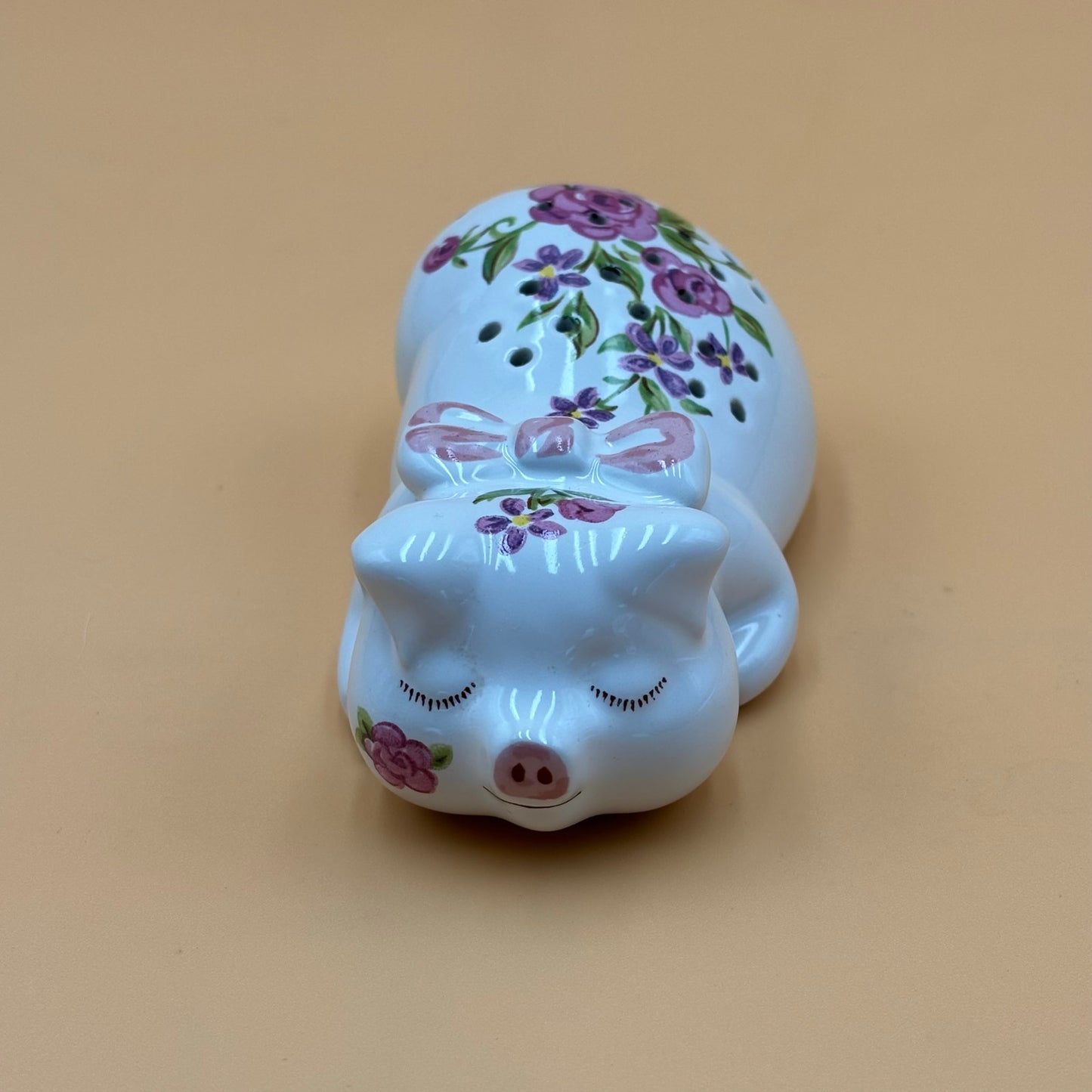 Vintage 1978 Avon Ceramic Pig Sachet β Floral Sleeping Pig with Bow, Made in Brazil