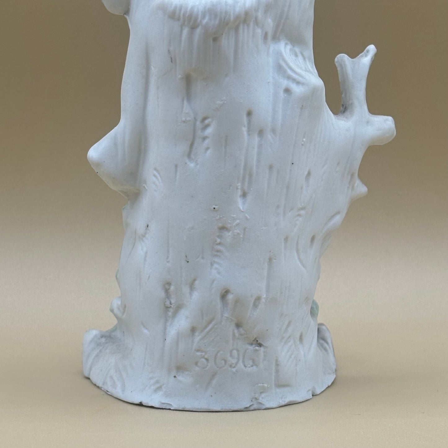 VTG Victorian Lady Figurine with Feathered Hat