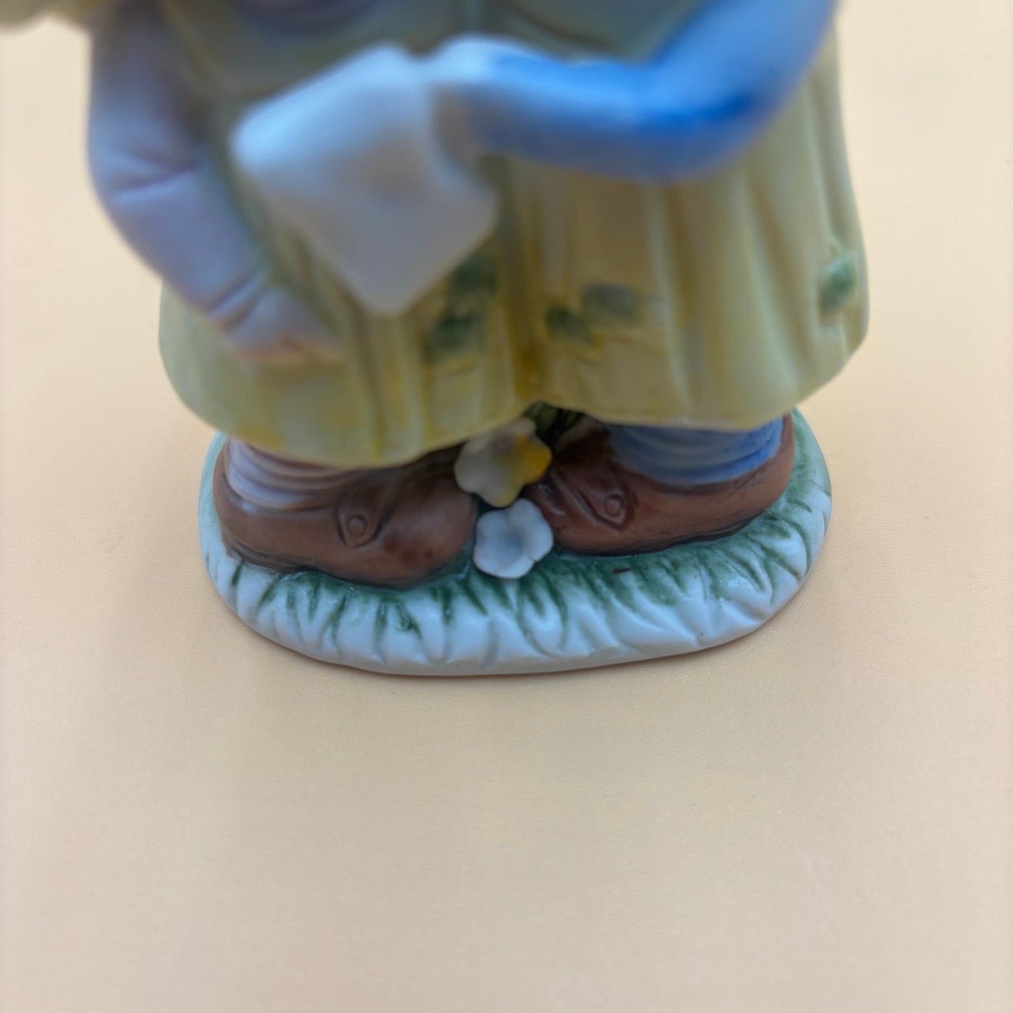 Vintage Crown Royal Hand-Painted Figurine β Boy & Girl Hugging (5β)