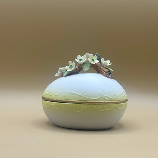 1983 Lefton Porcelain Egg Box L9950 - Applied Flower Design