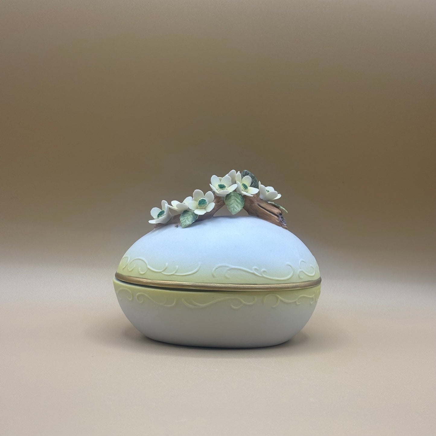 1983 Lefton Porcelain Egg Box L9950 - Applied Flower Design
