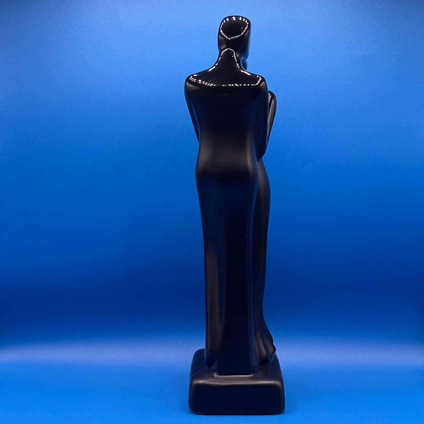 Vintage Art Deco Style Black Satin Ceramic Kissing Sculpture
