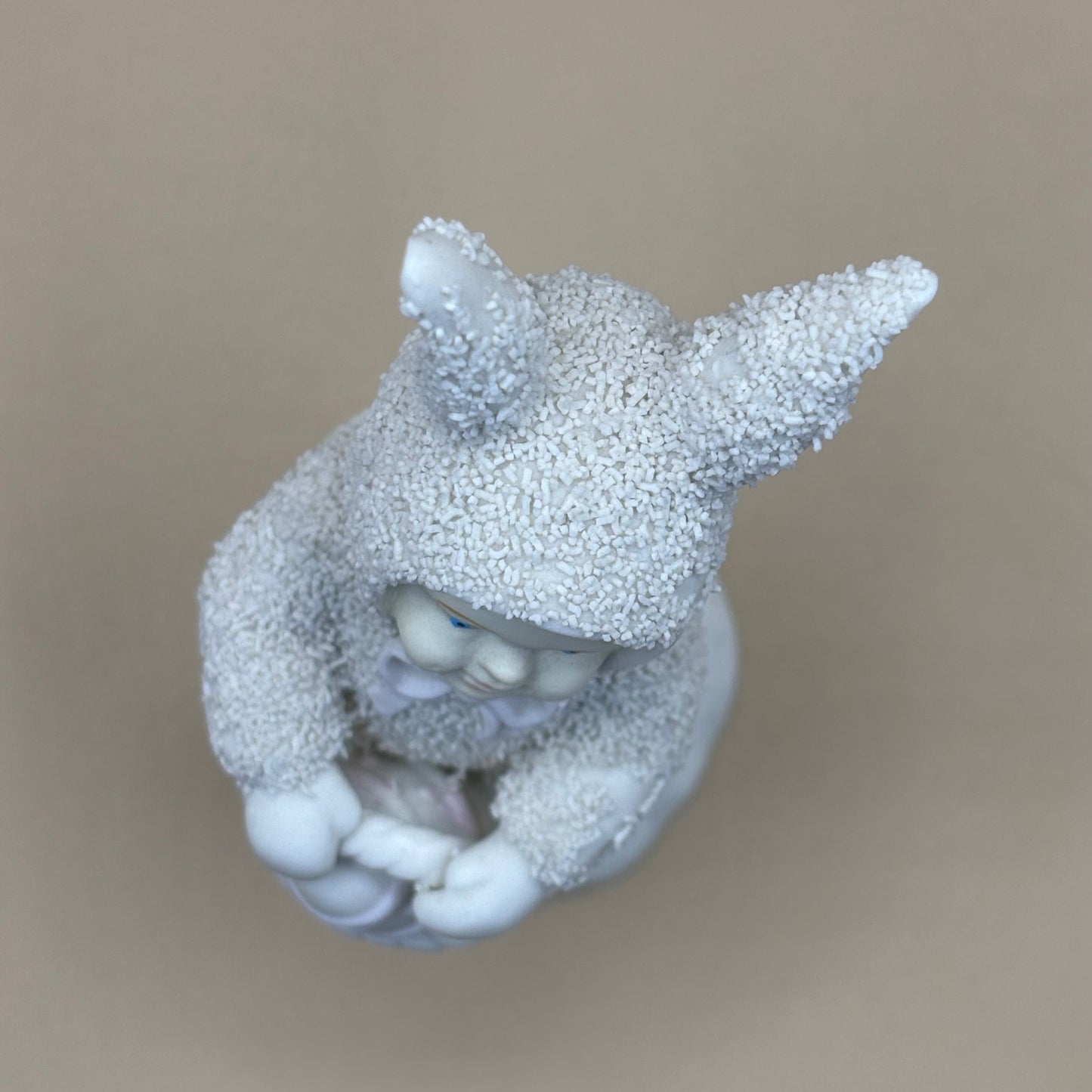 Vintage 1994 Dept 56 Snowbunnies "A Tisket A Tasket" Bunny Figurine