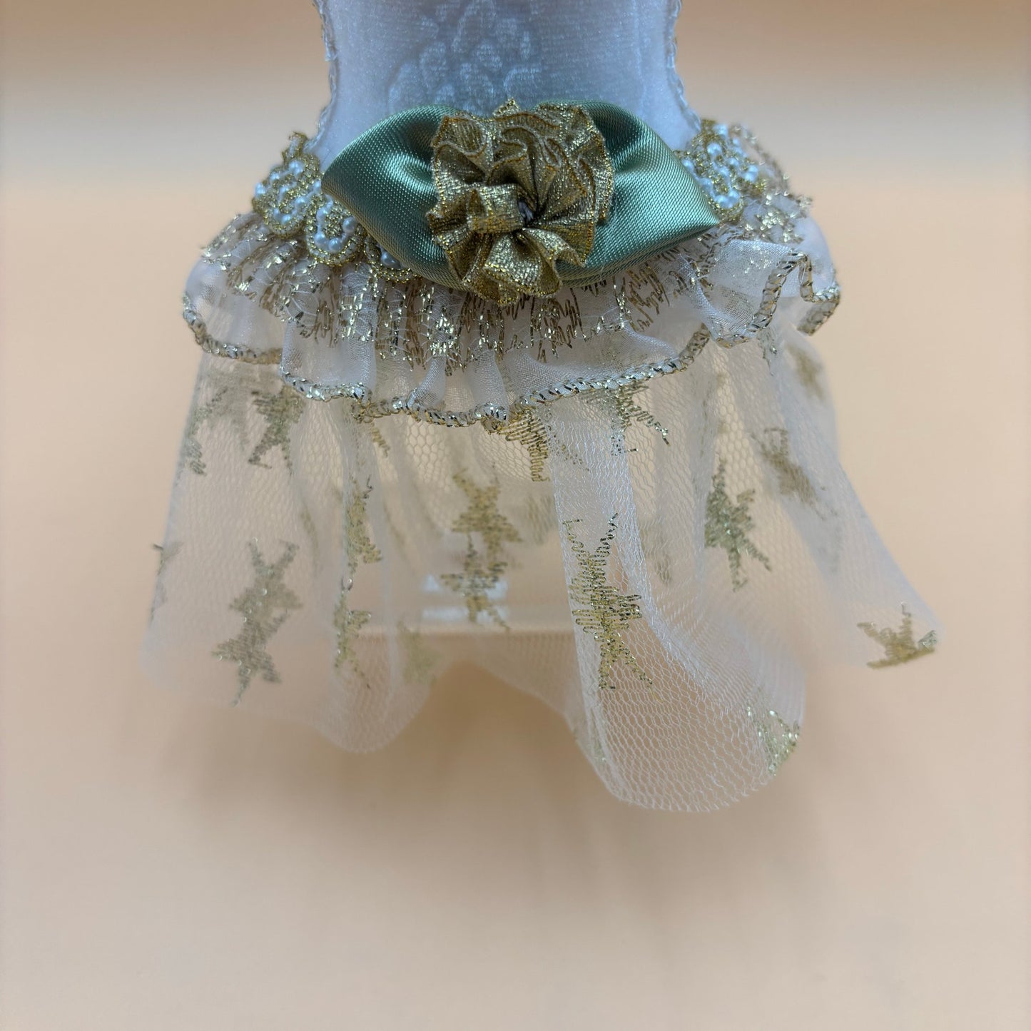 Vintage 1983 Porcelain Head Dress Form Display - 16" Tall